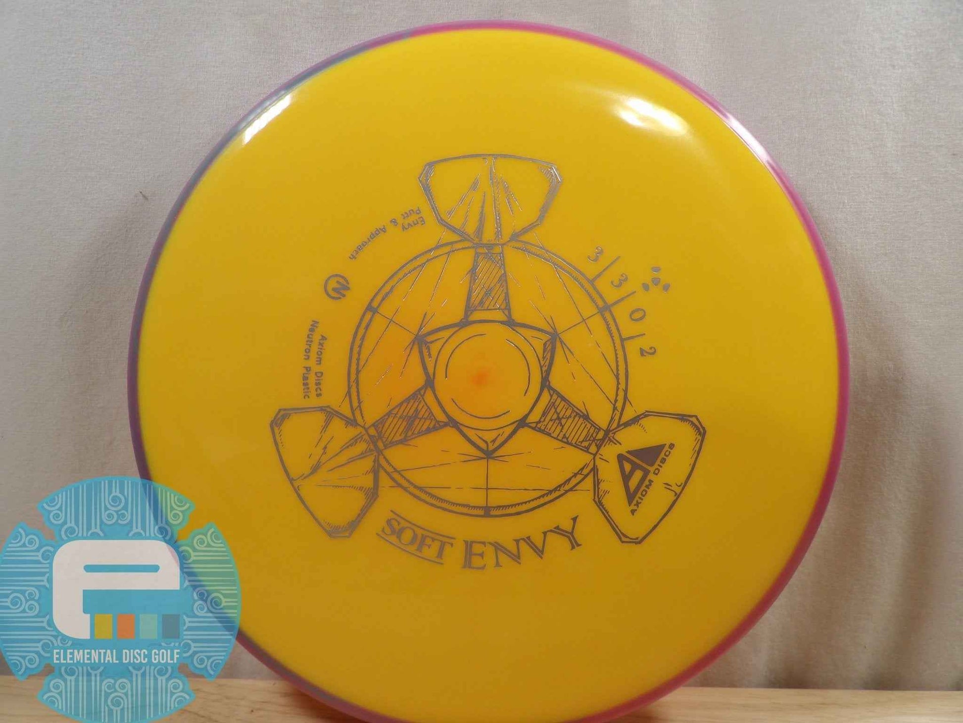 Axiom Neutron Soft Envy (3/3/0/2) - Elemental Disc Golf