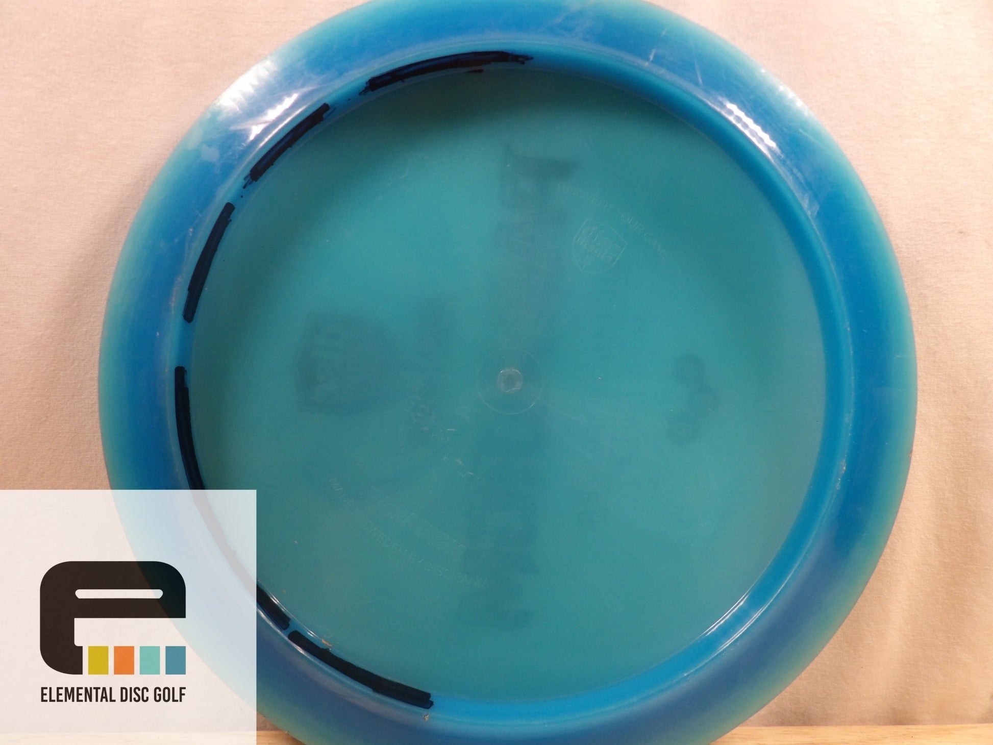Discmania Neo Paradigm (USED) - Elemental Disc Golf