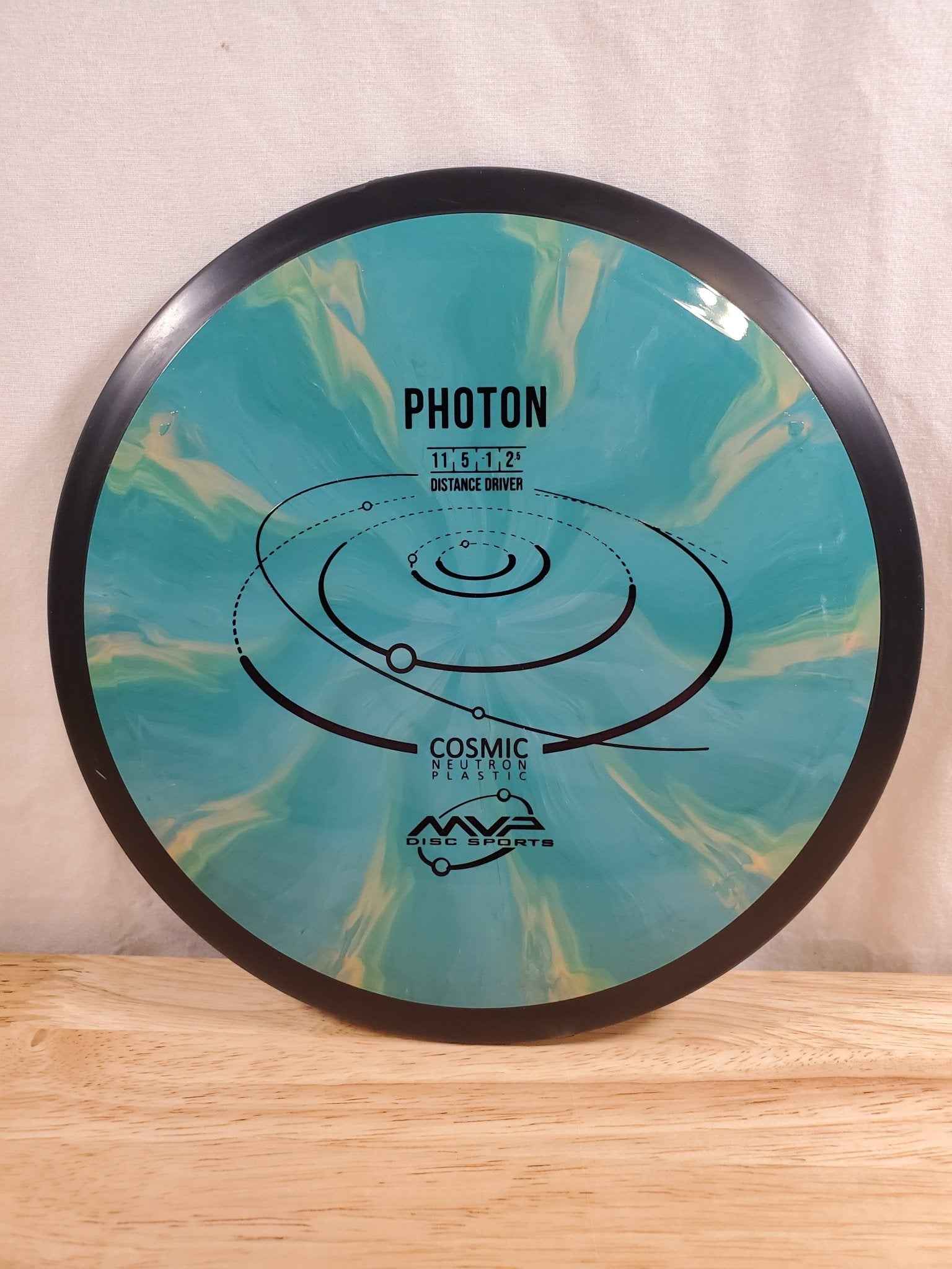 MVP Cosmic Neutron Photon (11/5/-1/2.5) - Elemental Disc Golf