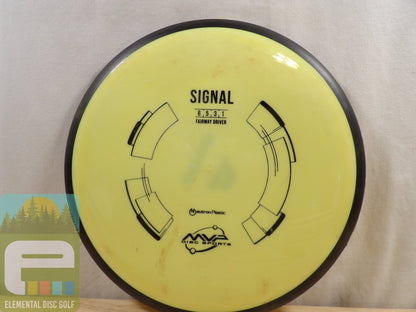 MVP Neutron Signal (USED - 7.5/10) - Elemental Disc Golf